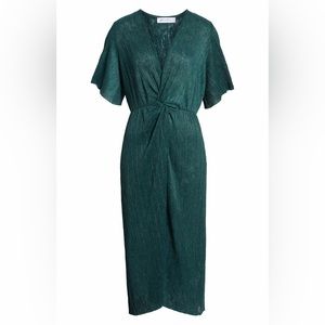 All in Favor plisse knot front dress. L green